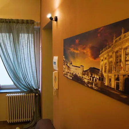 Lägenhet La Finestra Sul Borgo
